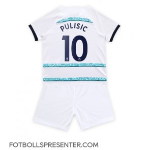 Chelsea Christian Pulisic #10 Bortatröja Barn 2022-23 Kortärmad (+ korta byxor)